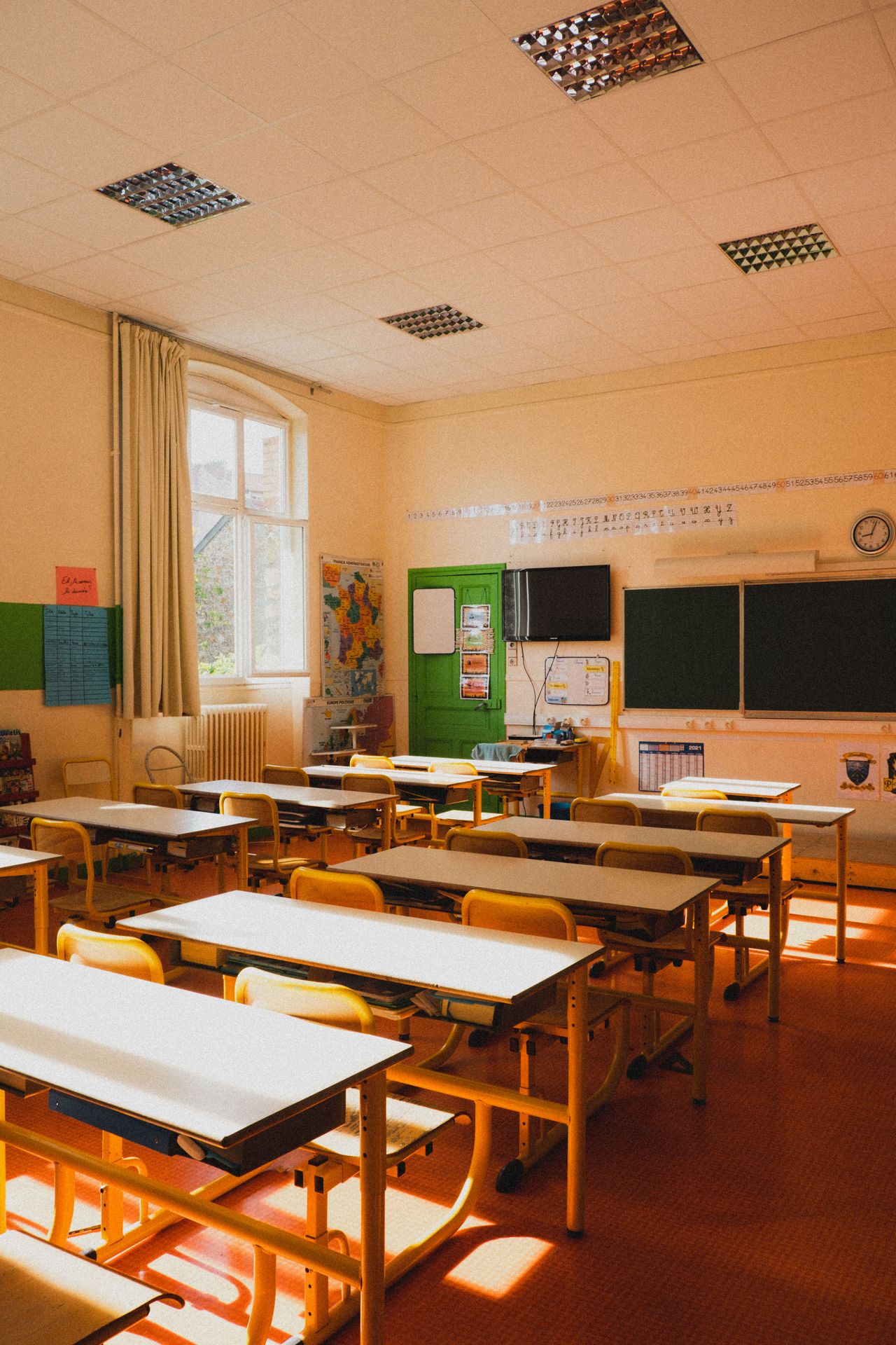 Why a Clean School Environment Is Non-Negotiable